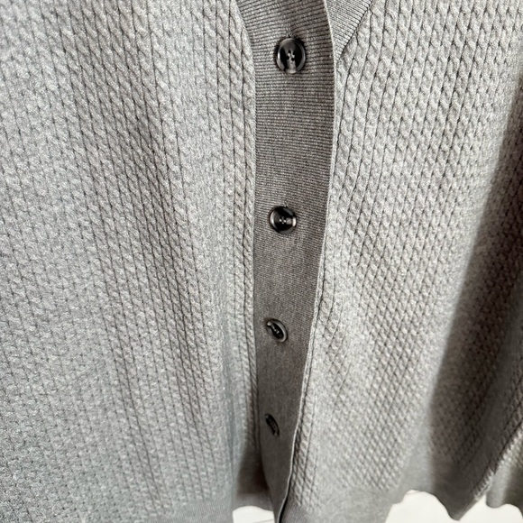 WEWOREWHAT XL/XXL Varsity woman grey cable knit soft quiet luxury cardigan - Picture 6 of 16